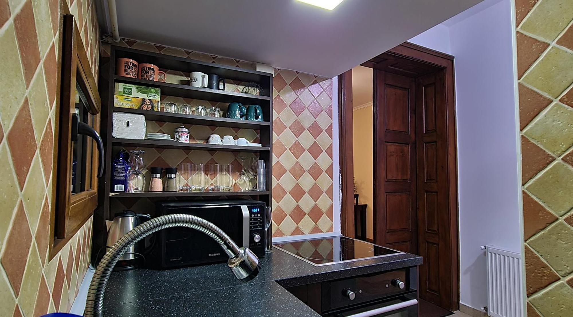 Schei Apartments Брашов Стая снимка